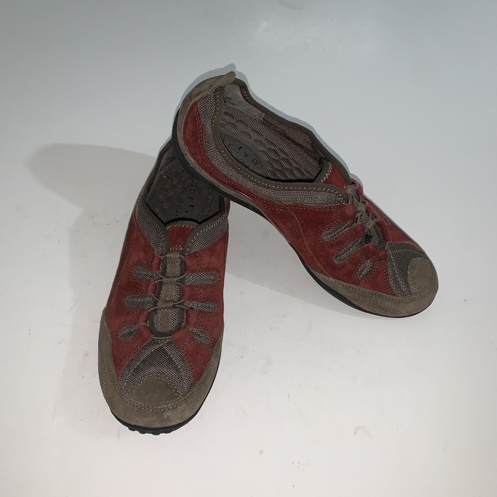 Clarks Privo Shoes Womens Size 7 Red Leather Slip On Comfort Walking Casual